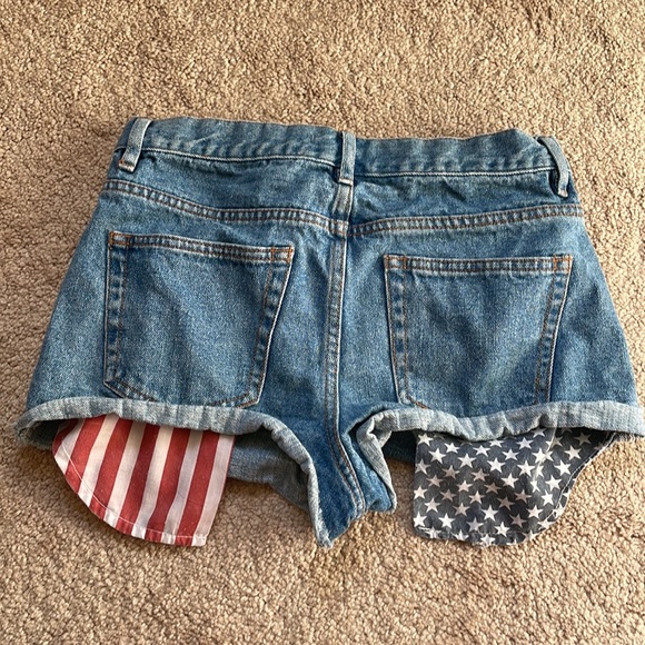 Forever 21 American flag Jean shorts - Picture 2 of 3
